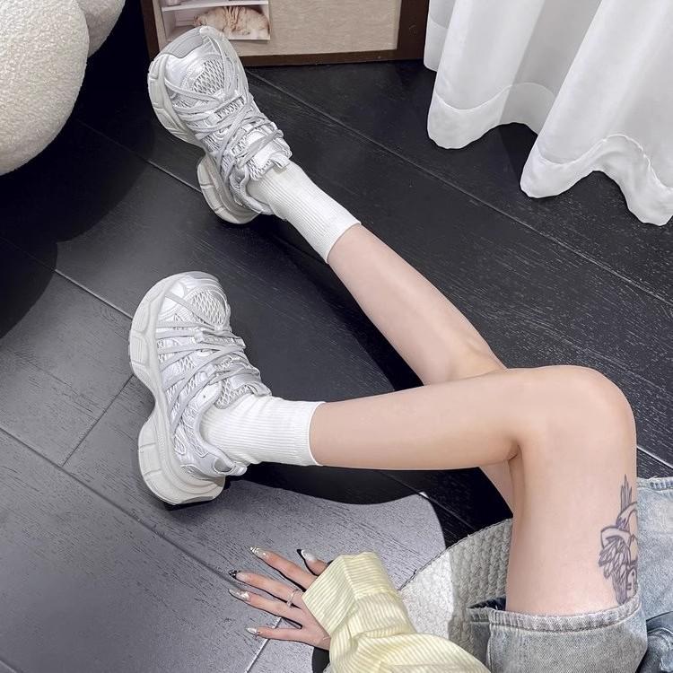 Breathable Lace-up Niche Mesh Sneakers Spring and Summer Versatile New Dad Shoes Street Style Round Head Fashion Casual Shoes