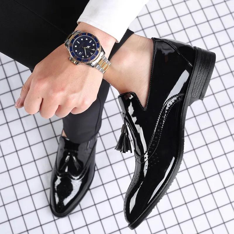 Trend Men Dress Shoes for Men Oxfords Patent Leather Brogue Shoes Classic Business Suits Formal Shoe Man Tassel Leather Loafers