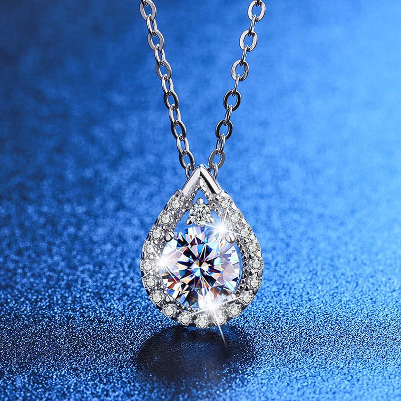Pear-Shaped Moissanite Pendant Necklace in White Gold - 1 Carat, Luxury Women's Jewelry.