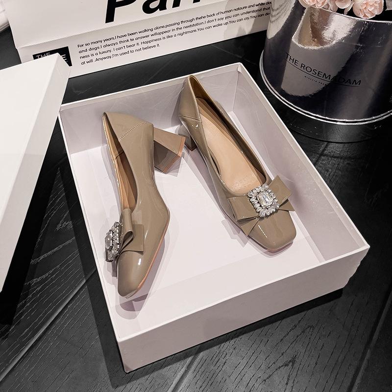 Square head high heels thick heels are not tired feet 2025 new Huizhou women's shoes patent leather red wedding shoes French shallow mouth single shoe