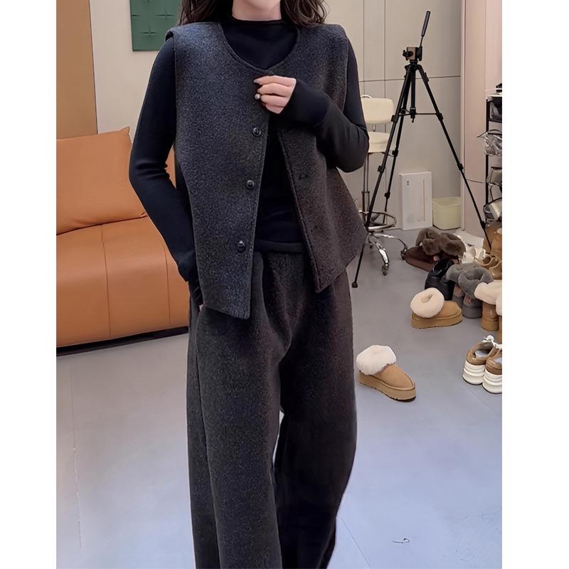

2025 Winter Korean Style Fashion: Vest, Base Layer & Straight Leg Pants Set XXL