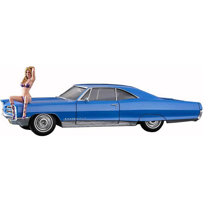 

Hasegawa 1/24 1966 American coupe Type P w/Blonde Girls Figure plastic model SP424