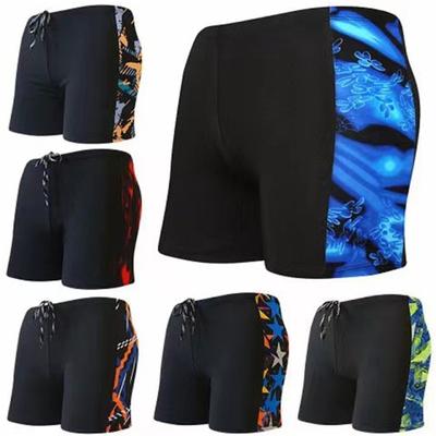 Badehose für Herren mit Kordelzug an der Innenseite und mittlerer Taille, hohe Elastizität, seitlicher Aufdruck, kurze Badehose für das Fitnessstudio