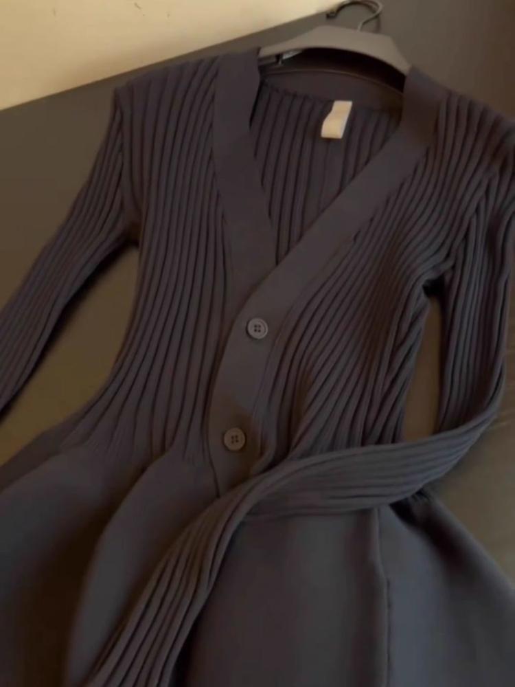 French Style Celebrity Elegant Knitwear Dress Women Spring Autumn New Fashion V-neck Dresses Vintage Long Sleeved Party Clothing