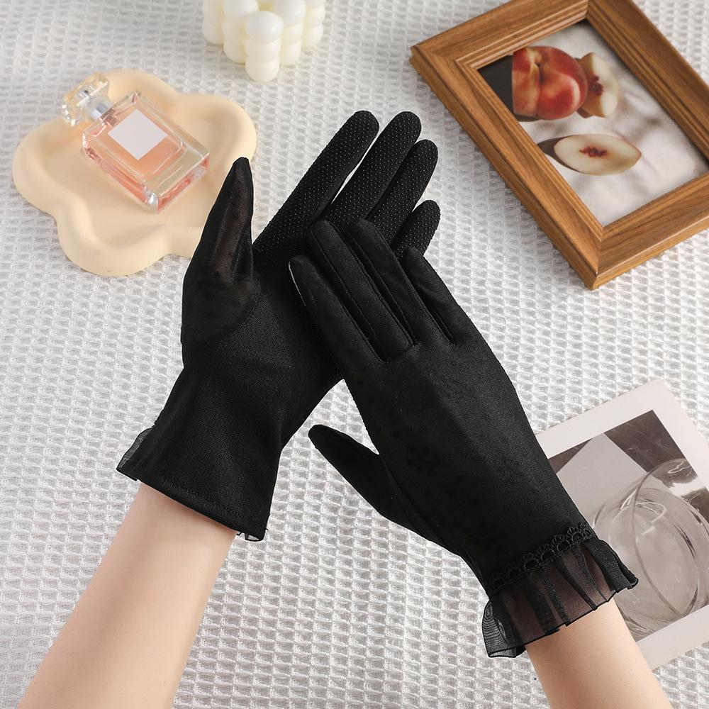 Sunscreen gloves New women's spring and summer driving riding lace thin UV protection touch screen ice silk gloves