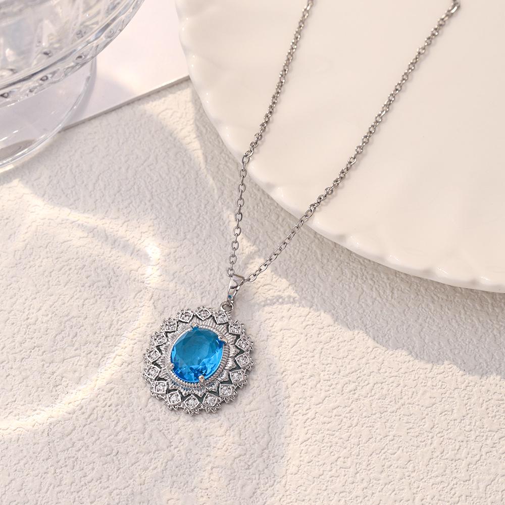 Women's Luxury Titanium Steel Pendant Clavicle & Long Sweater Necklace - Niche Design
