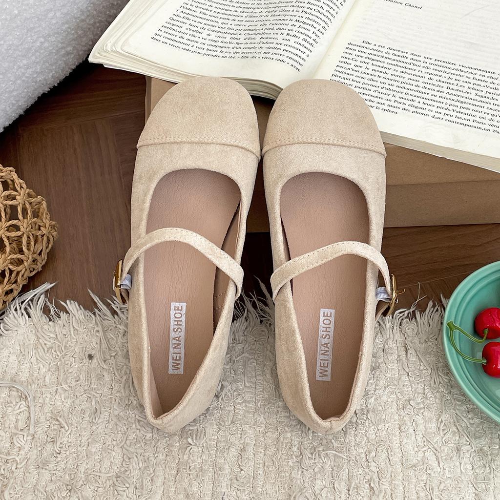 Trendy and fashionable red retro shallow mouth flat-soled single shoes women's 2025 new summer skirt French Mary Jane shoes