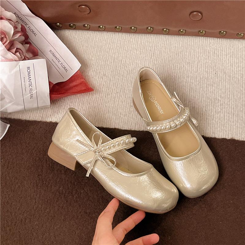 

Mary Jane shoes women s niche design thick heel single shoes new white round beanie shoes 40 шампанского