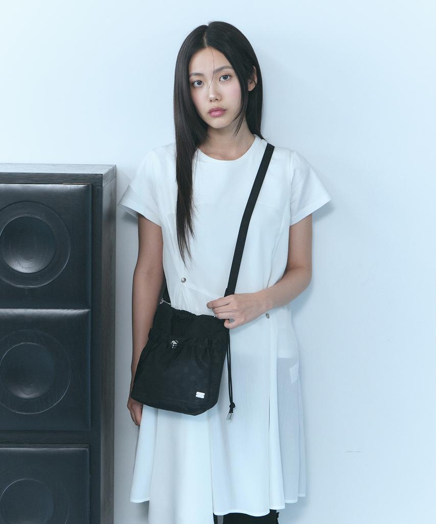 Oart String Mini Cross Bag [Black Dot]