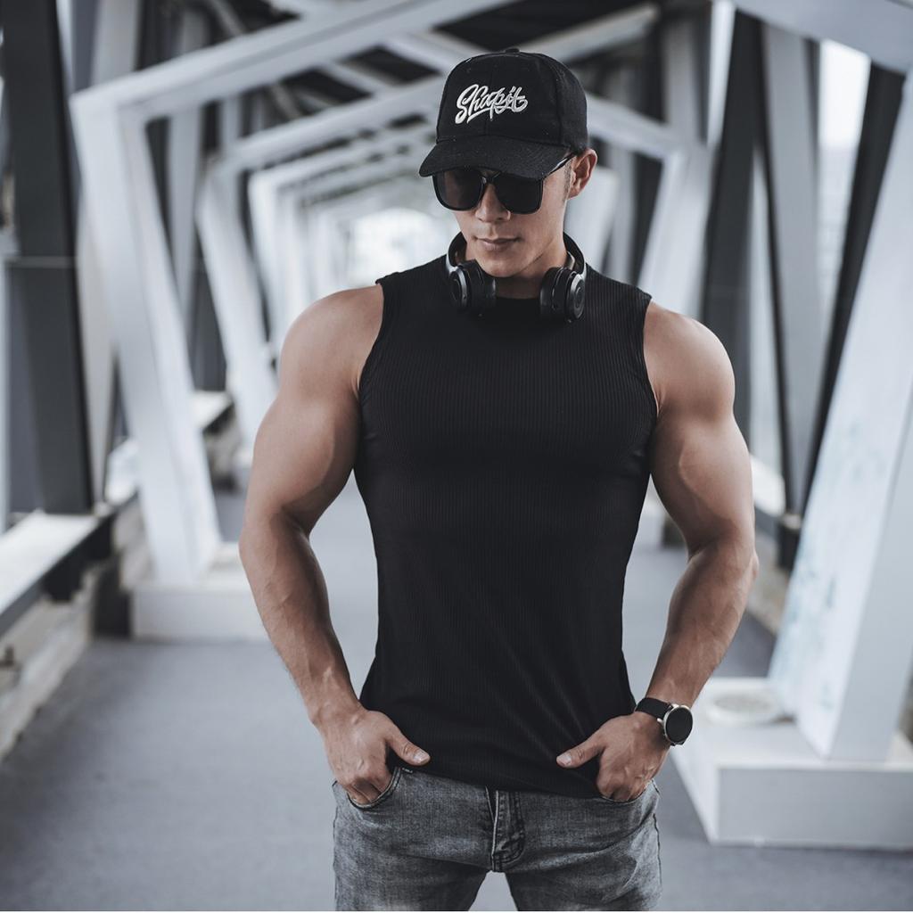 Nová sportovní vesta Pánské volné léto Čistá bavlna Fitness a kulturistika Rychleschnoucí Košile bez rukávů přes rameno Bílá základní košile Tričko bez rukávů