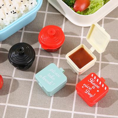 1/2Pcs Mini Portable Sauce Bottle Bento Seasoning Bottle Mini Ketchup Bottle Portable Small Pot Salad Soy Sauce Bottle