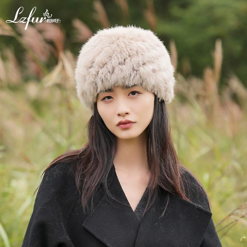 

Зимняя женская меховая шапка из кролика, корейский вариант, простая, милая, модная и теплая.. Меховая шапка из меха кролика, новая модель 2023 года. One size (elastic)