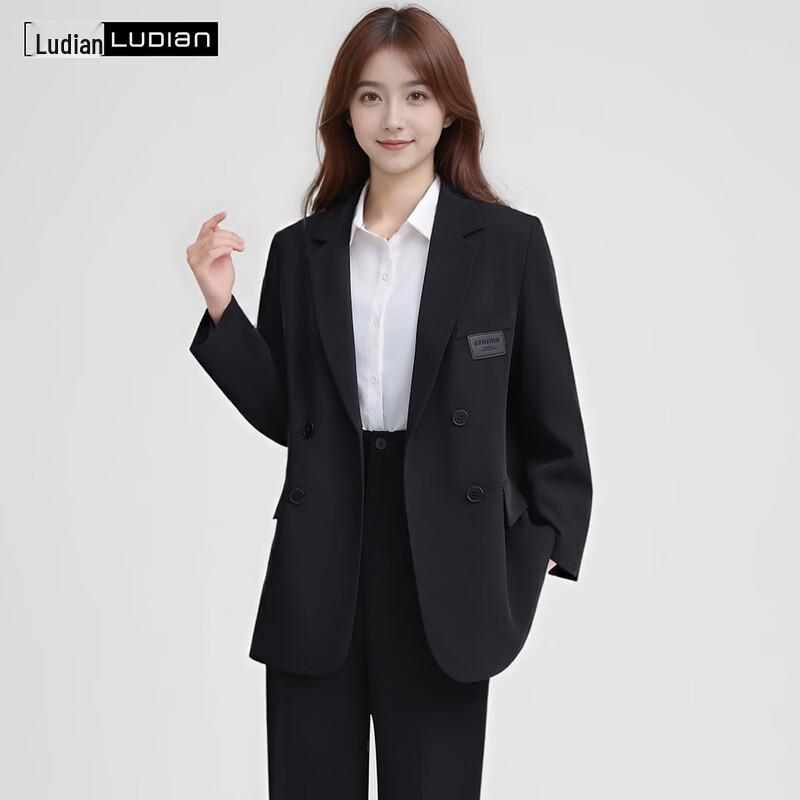 LUDIan Women's Relaxed Fit Long Sleeve Blazer
