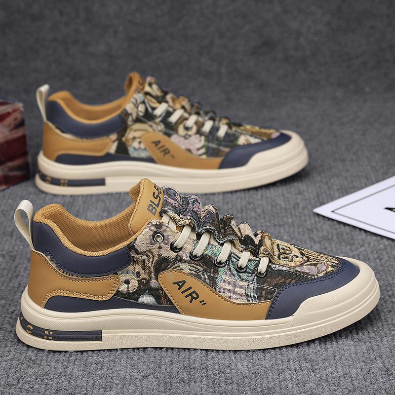 Men's shoes 2025 new spring lazy one-pedal leisure sports trend students lightweight breathable canvas flat shoes