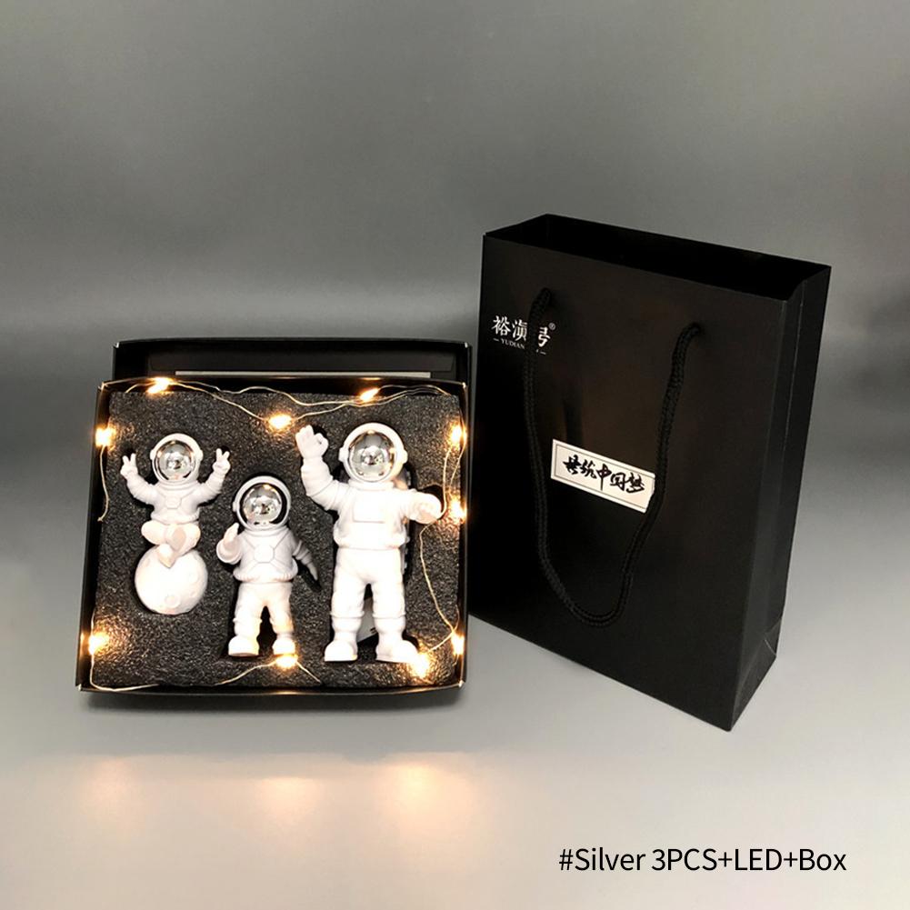 3Pc Astronaut Decor Action Figures and Moon Home Decor Resin Astronaut Statue Room Office Desktop Decoration Presents Boy Gift
