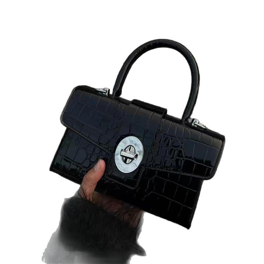 Sweet and Cool Spice Girl Crocodile Pattern Patent Leather Bag, High-end Texture Portable Small Square Bag 2025 New Locomotive Messenger Bag Woman