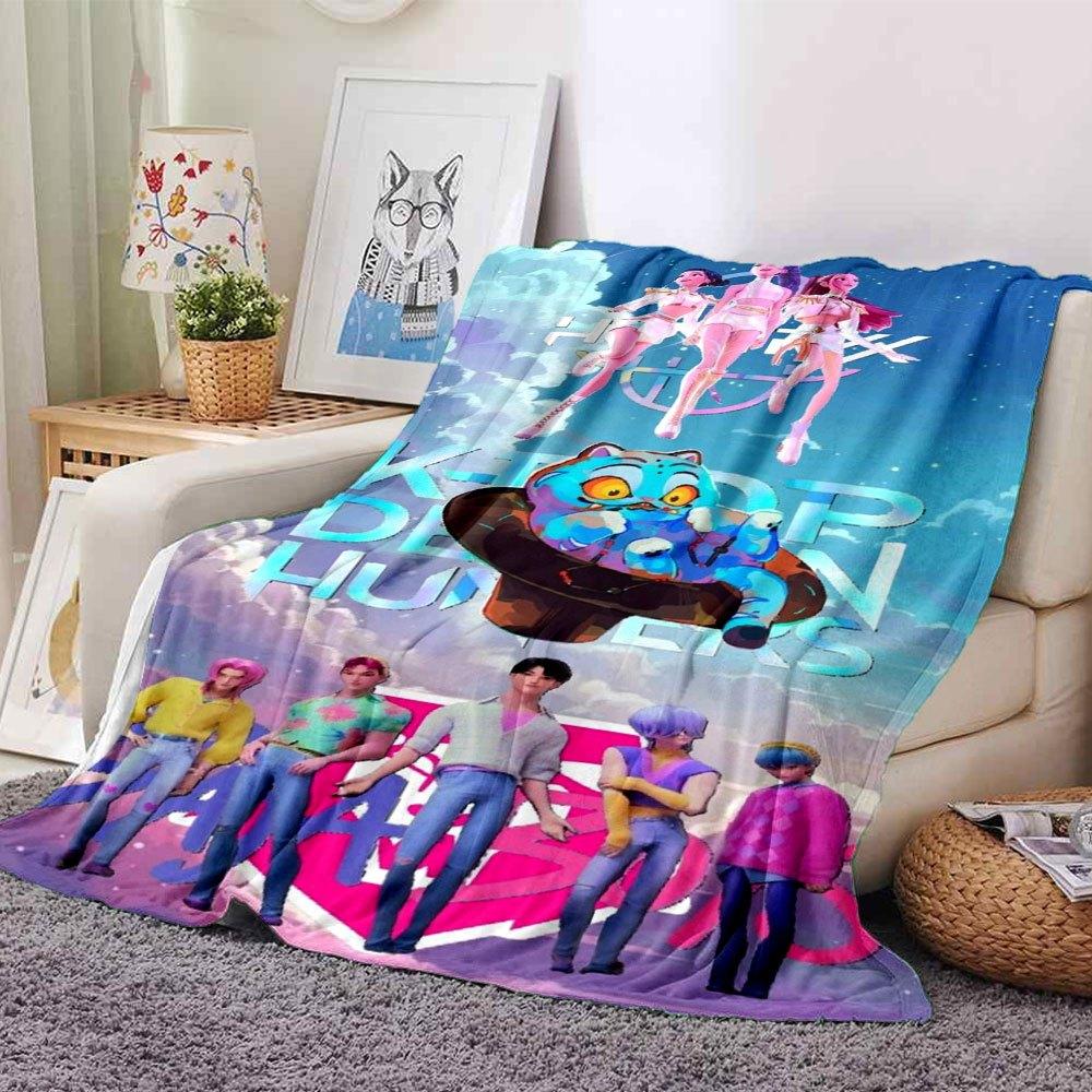 

1pc Hunter X Kopo group - Themed Flannel Blanket - Suitable for Bed, Home Decor, Graduation Gifts, Easter, Back to School, ChristmasA36 80cmx120cm(31inx47in)