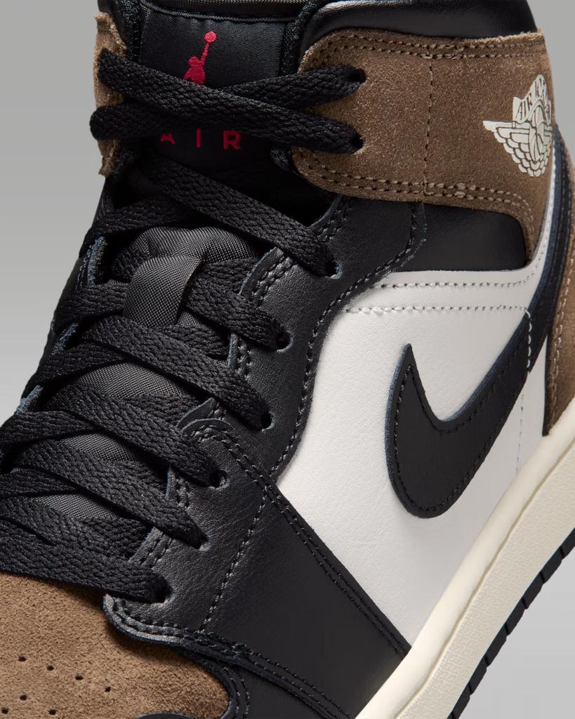 DQ8426-007 Nike Air Jordan 1 Mid "Negro/Palomino" (De hombre)