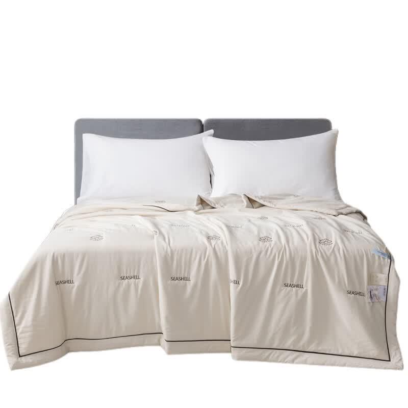Faunen Lyocell Pearl Embroidered Quilt