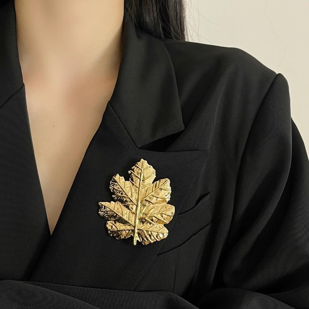 Corsage Ornament Maple Leaf Brooch French Style Metal Glossy Brooch Long Leaf Pin  Women