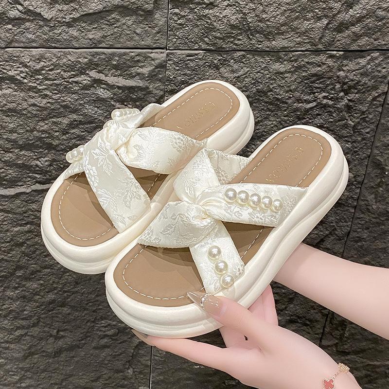Cool Slippers Women's Summer Wear Fashion 2025 New Beautiful with Skirt Platform Beach Sandals Pregnant Women One-word