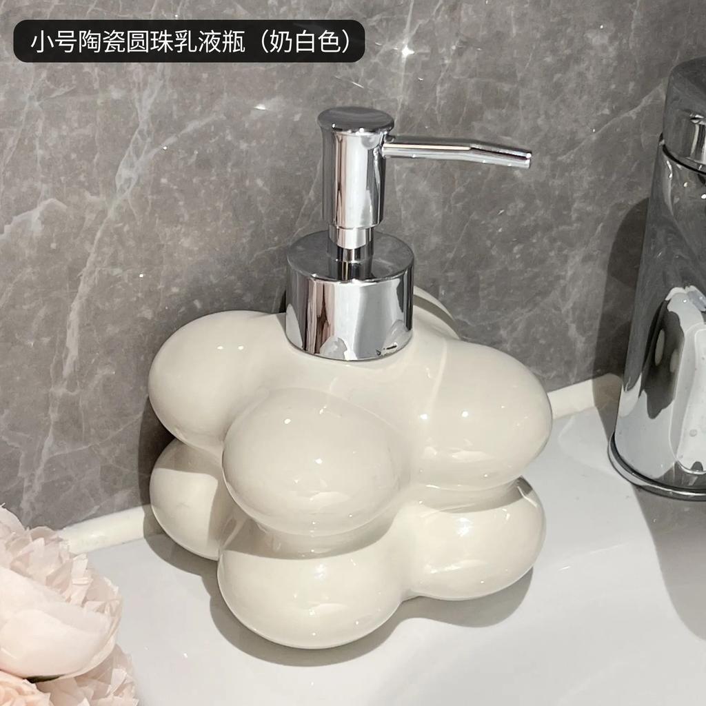Creative Ball Ceramic Shampoo Potion Bottle Luxury Plating Silver Press Lotion Bottle Toilet Soap Dispenser Bathroom Accessories