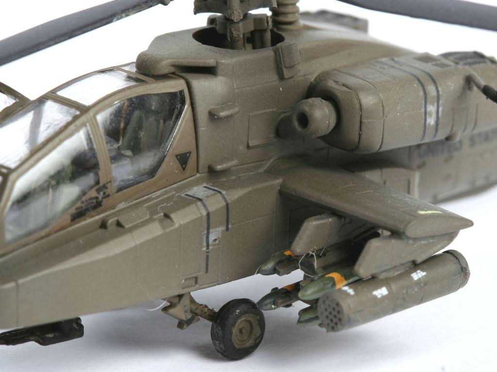 German Revell Longbow Apache 04046 Plastic Model 1/144 AH-64D