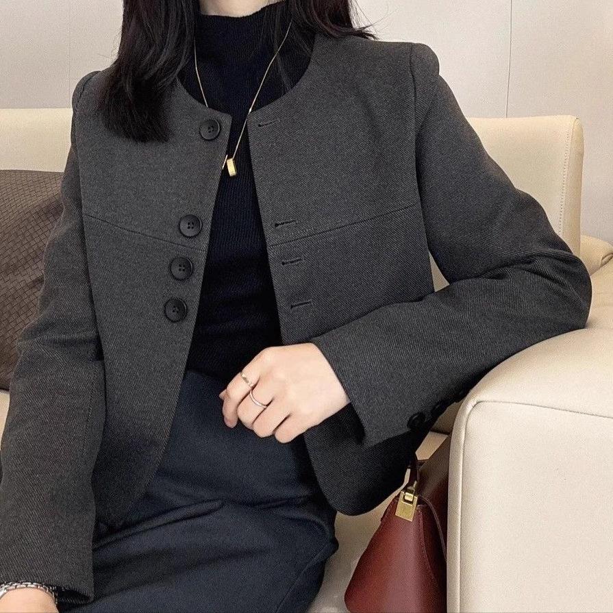 

Fragrant Wind Black Woolen Coat: 2025 Autumn/Winter Round Neck Petite Top L (110-125 lbs) серый