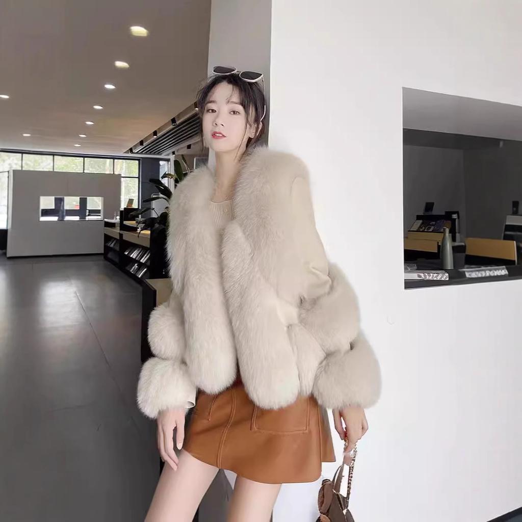 Europe, America, autumn and winter imitation fox hair splicing fur coat short women's warm artificial fur leather coat