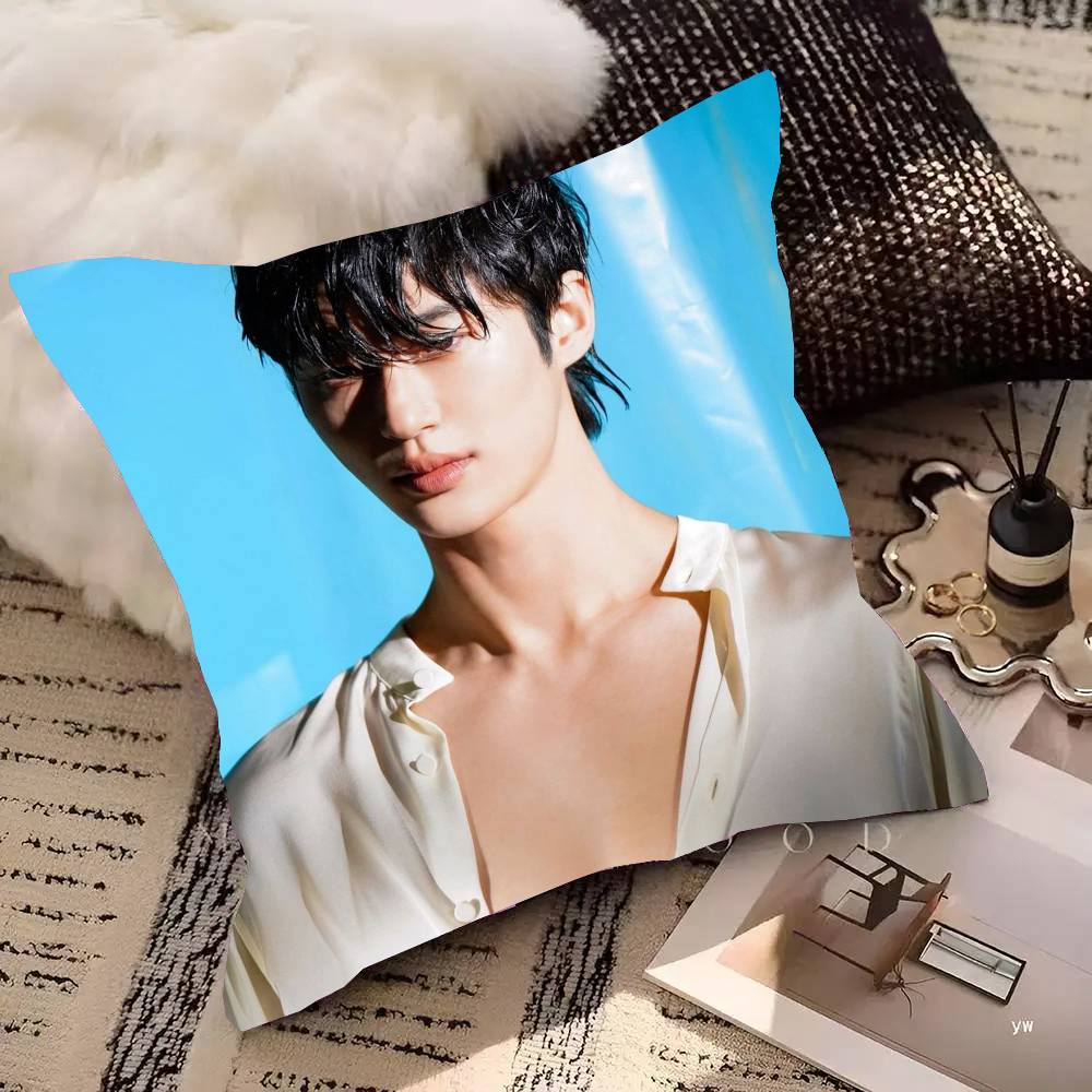 Housse de coussin Célébrité coréenne Byeon Wooseok Housse de coussin carrée tendance Décoration Ins Chambre à coucher Canapé Salon Loisirs