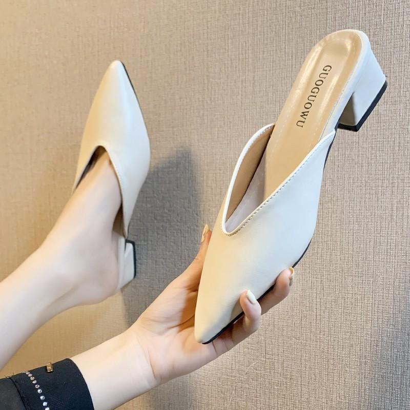 Fashion 2025 Summer Fashion Women Pointed Toe Slipper Square Low Heels Outsides Ladies Slides Luxury Beach Shoes