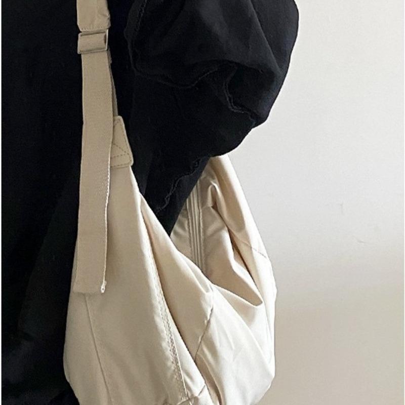 Ins Wind Messenger Bag Female, Autumn and Winter New Large-capacity Dumpling Bag Down Cotton Simple and Versatile Shoulder Bag