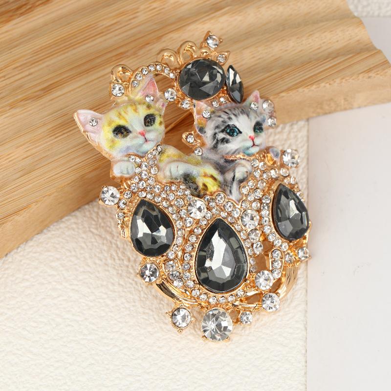 Vintage Baroque Jewelry Brooch Set With Double Cat Design Women Elegant Rhinestone Embellishments Perfect Daily Wear Or Gifting