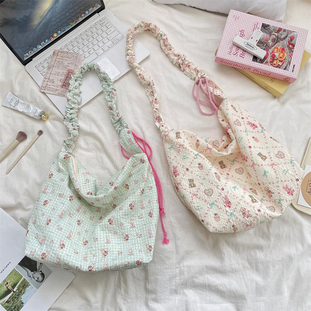 7 Simple Underarm Bag Women's New Large-capacity Cartoon Embossed Fashion Drawstring Shoulder Canvas Bag