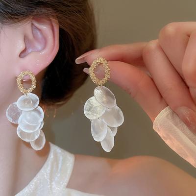 1 Pair Women Drop Earrings Round Shell Tassel Decor Long Earrings Female