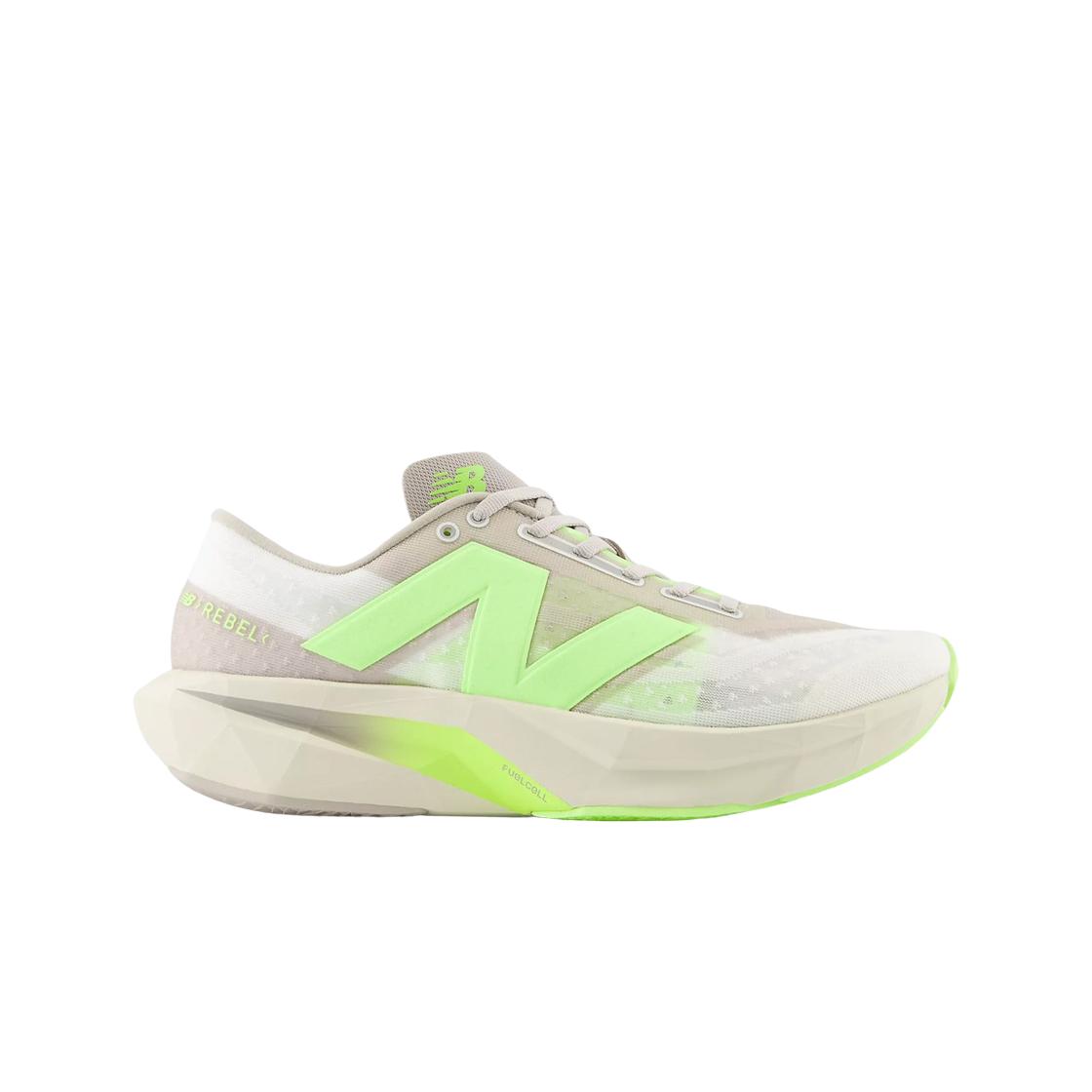

New Balance Fuelcell Rebel V4 Moonrock Bleached Lime Glow - 2e Wide 250