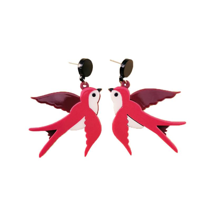 

Japanese and Korean Trendy European and American Rose Red Bird Acrylic Earrings, Personalized and Alternative Earrings красный