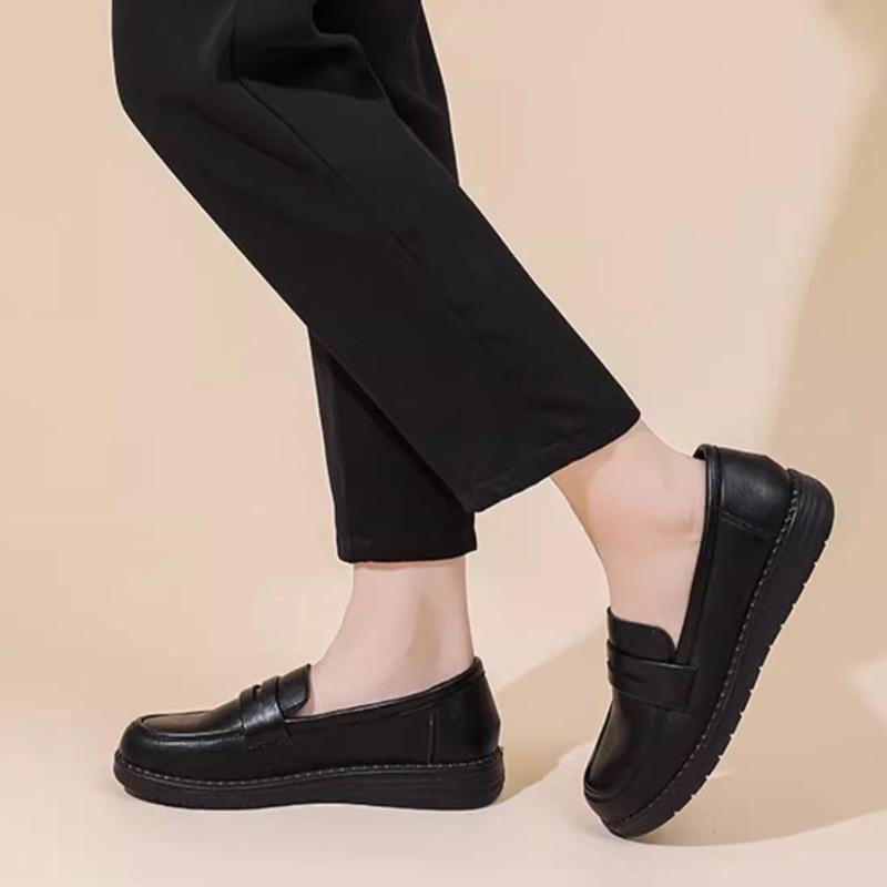 Soft-soled leather shoes versatile flat-soled new small mother dress high-end single shoes