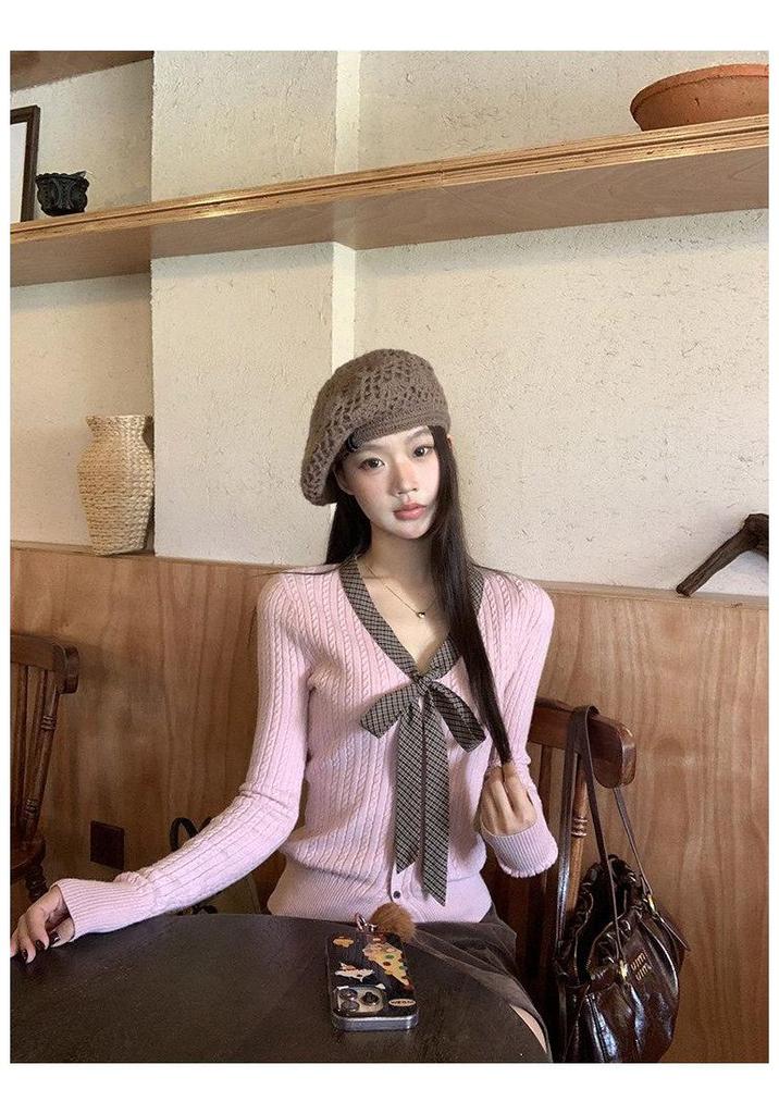 High-End Pink Knit Cardigan with Core-Spun Yarn Design for Autumn/Winter
