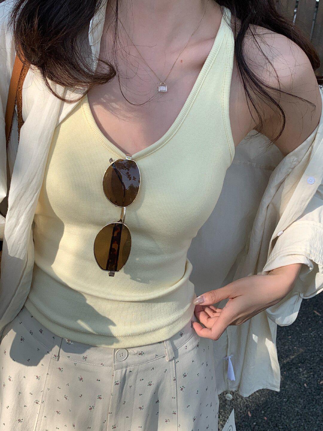 

Lemon Green Tea U-Neck Spaghetti Strap Women s Slim Fit Sleeveless Tank Top - 2026 Spring/Summer Collection One Size
