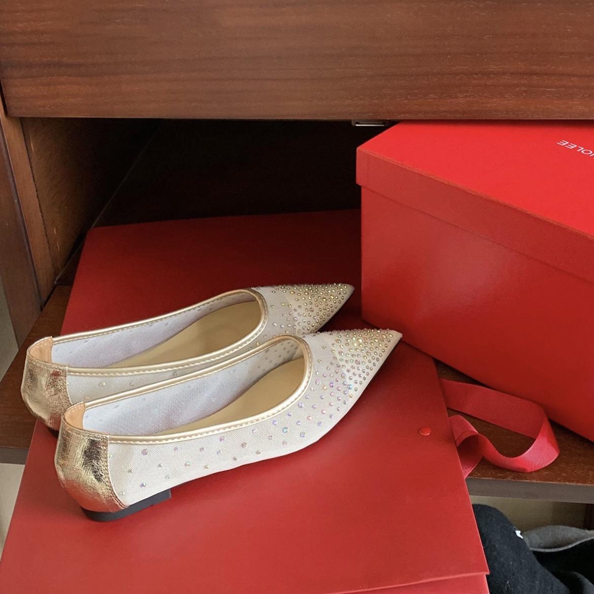 

2025 весна новые сандалии, элегантные с маленьким острым носком дышащая сетка стразы фея ветер универсальные неглубокие одинарные туфли женские 34 белый