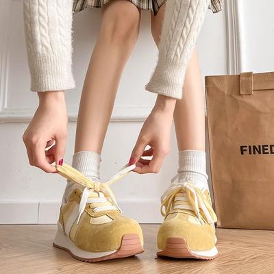 Frühling klassische leichte moralische Trainingsschuhe Damenschuhe Plateau 2025 Frühling und Herbst neu retro höhenerhöhende lässige Sportschuhe