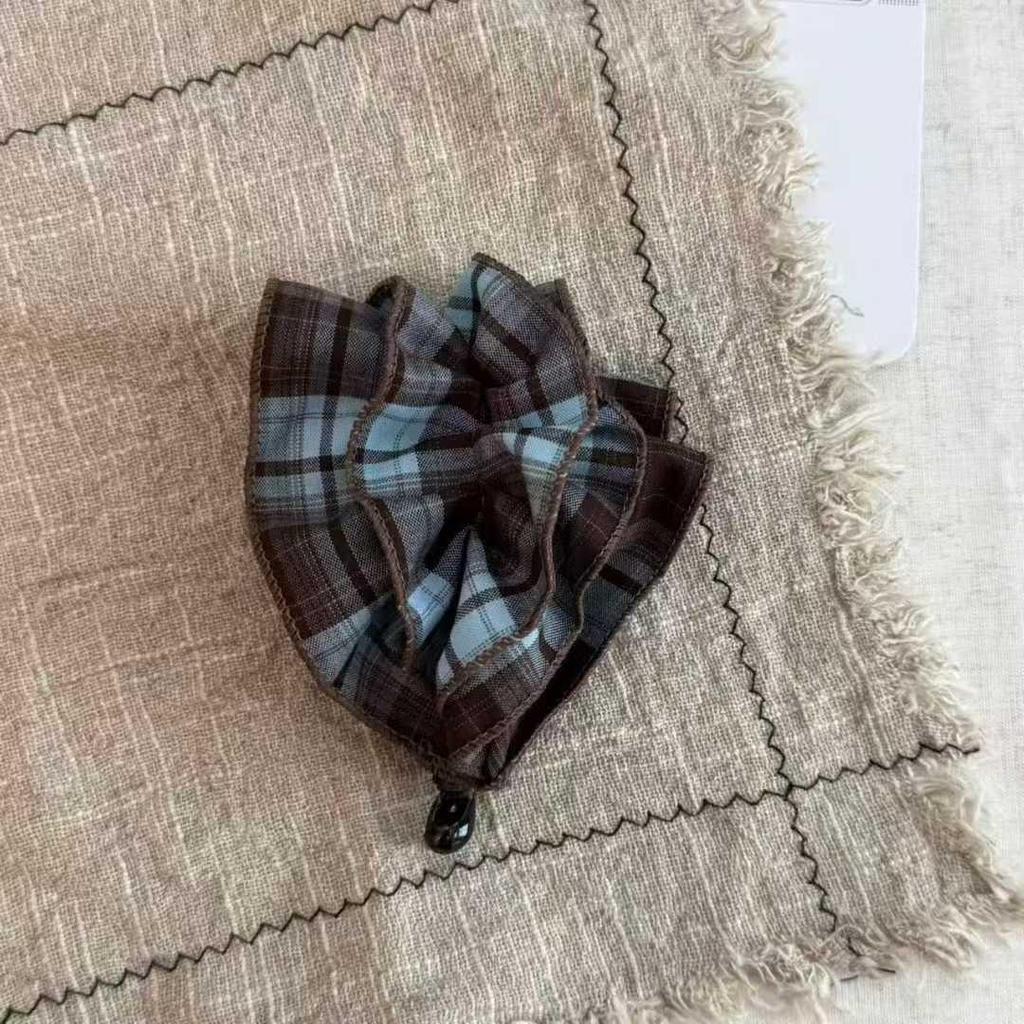 Plaid Flower Hair Clip: Elegant Women's Banana Clip for Chic Updos and Ponytails
