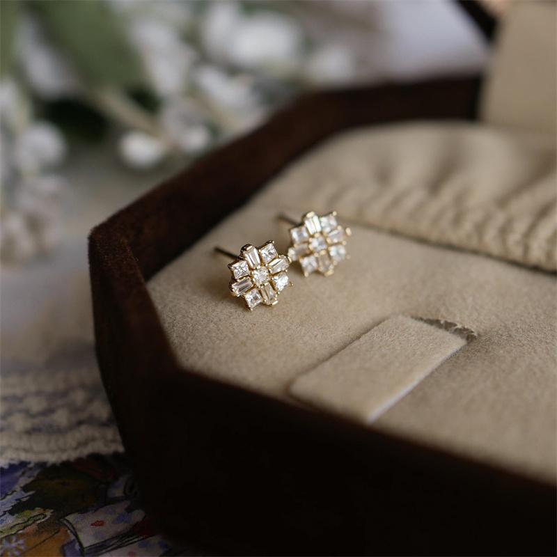 925 Sterling Silver French luxury Inlaid Zircon Stud Earrings for Women Hypoallergenic Cute Flower Jewelry Gift