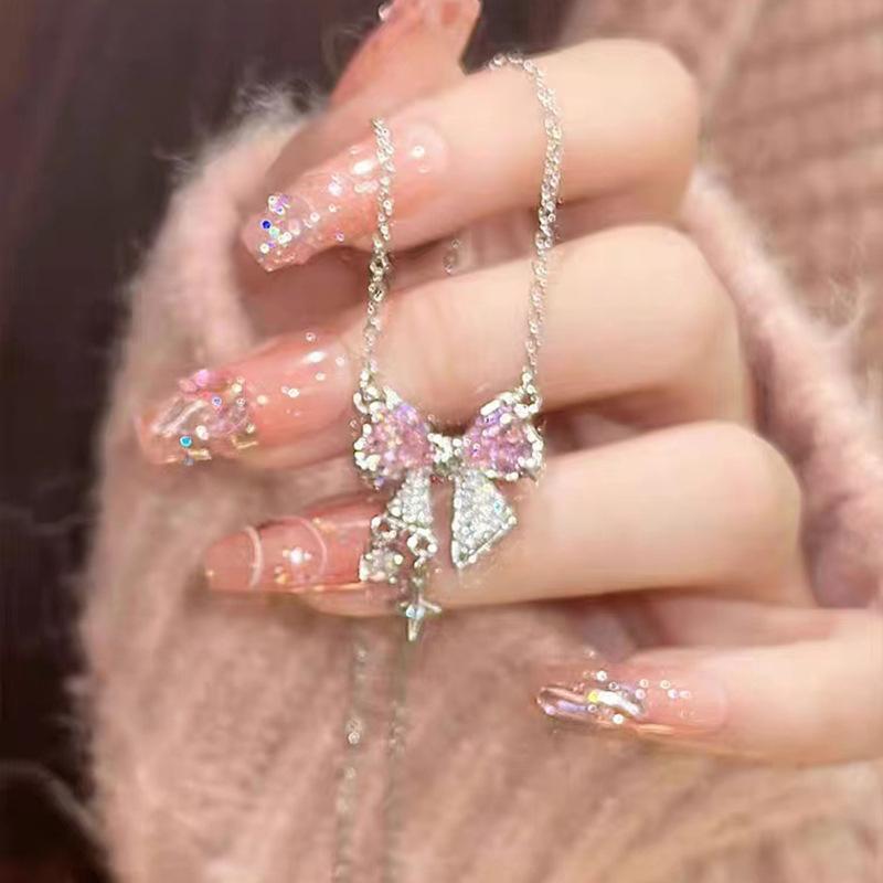 Colier cu pandantiv cu fundă de lux, lumina minimalistă, Cadouri rafinate pentru nuntă