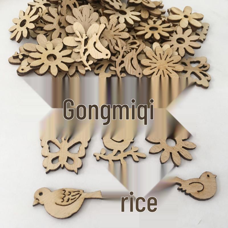 Ornements de Noël Vintage Écologiques - Design Créatif en Copeaux de Bois Dessinés