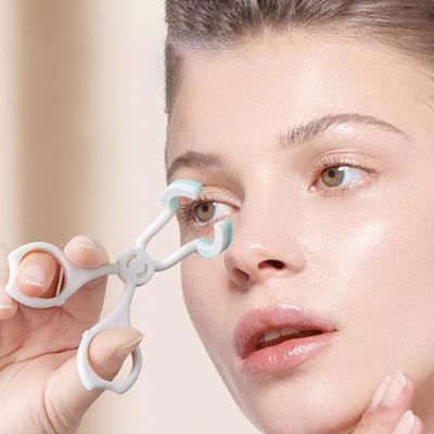 Recipientes e pinças para lentes de contacto