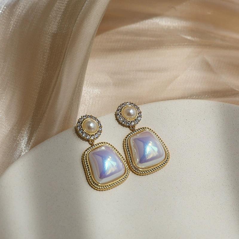 French Mermaid Ji Love Pearl Earrings High Sense Niche Light Luxury Temperament Sweet Earrings Versatile Exquisite Earrings