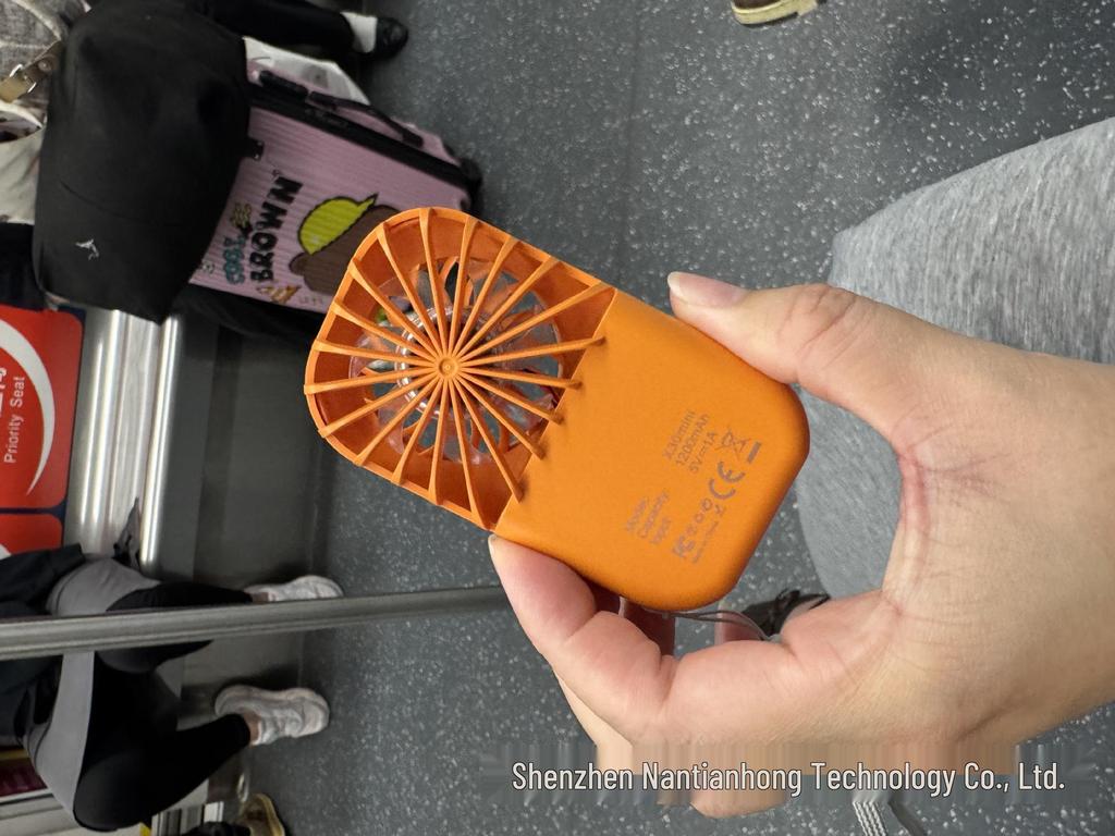2026 Popular Portable Mini Fan: Cute, Compact, and Convenient for Students