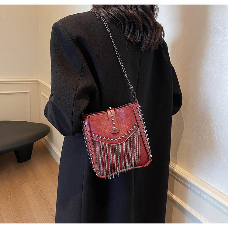 Fashion Pioneer! New Bucket Bag, European and American Locomotive Wind Is Coming